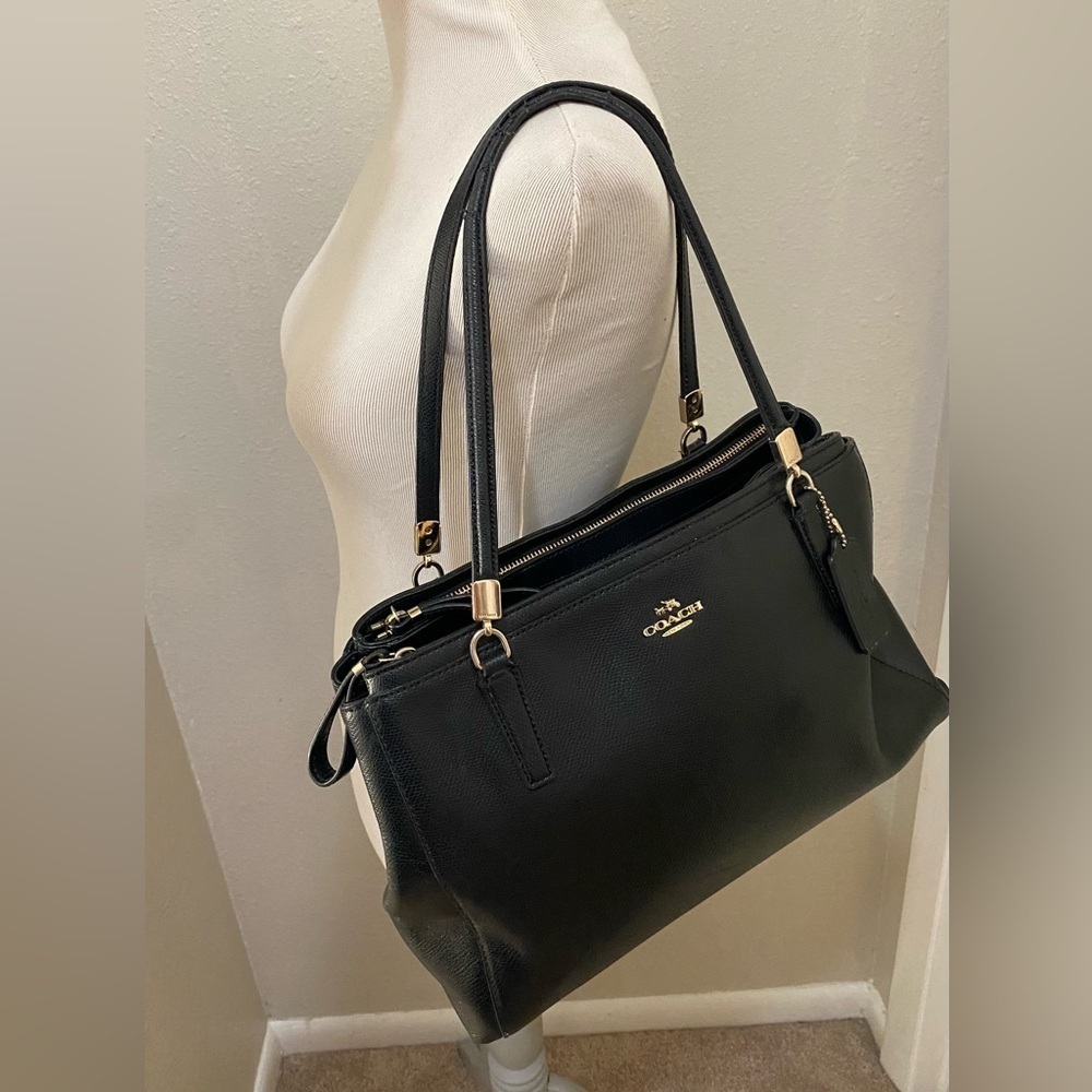 *EUC* COACH Four Compartment Zip Crossbody Includes Hangtag & Long Strap